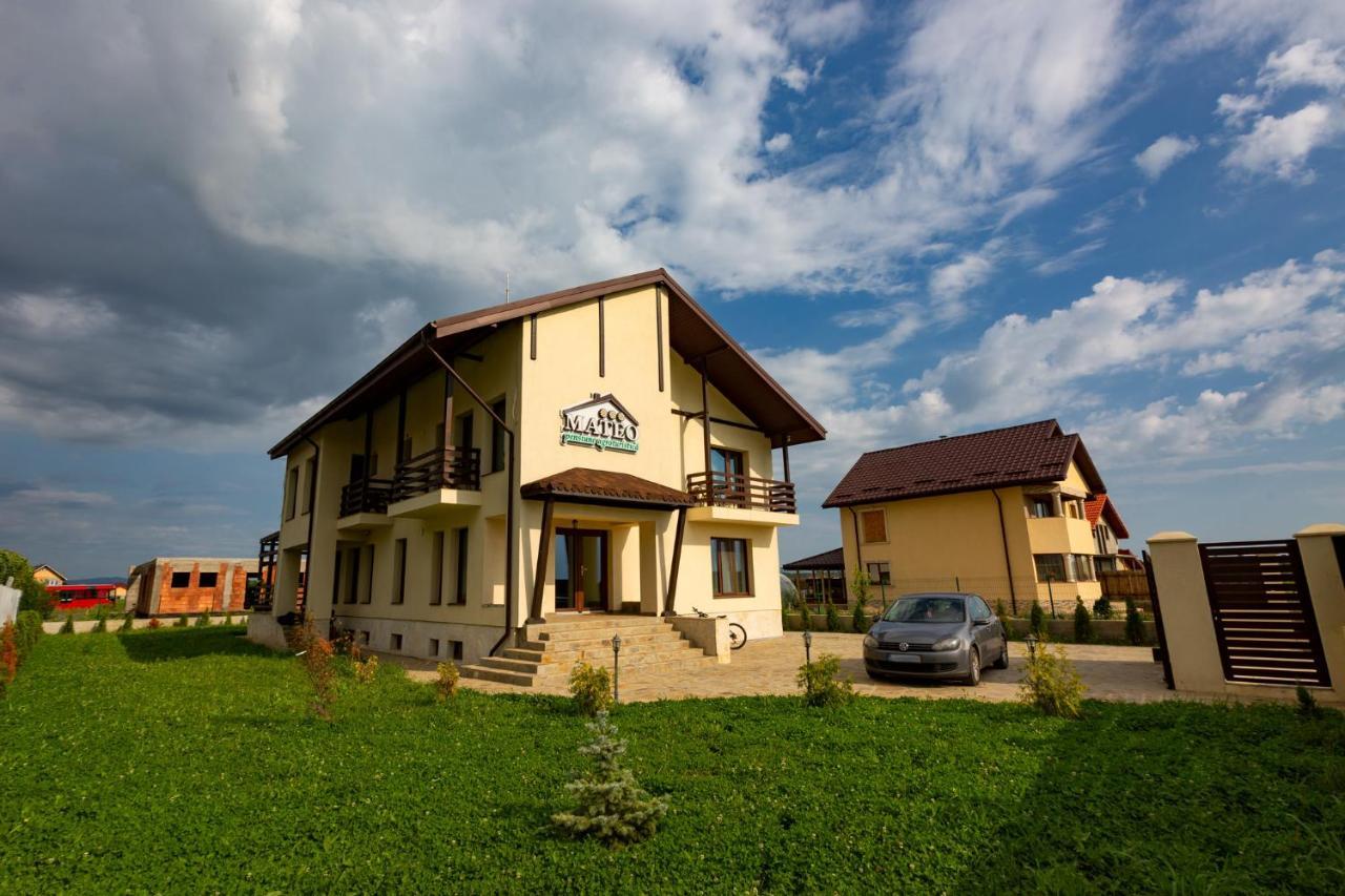 Pensiunea Mateo Hotel Buzău Exterior foto